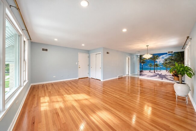 Photo - 8608 W Carmen Ave Unit 2