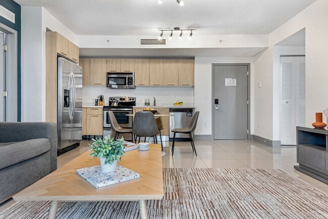 Building Photo - 1700 SW 2nd Ave Unit ID1272328P