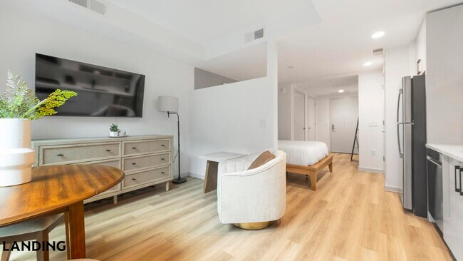 Photo - 853 New Jersey Ave SE Unit 523