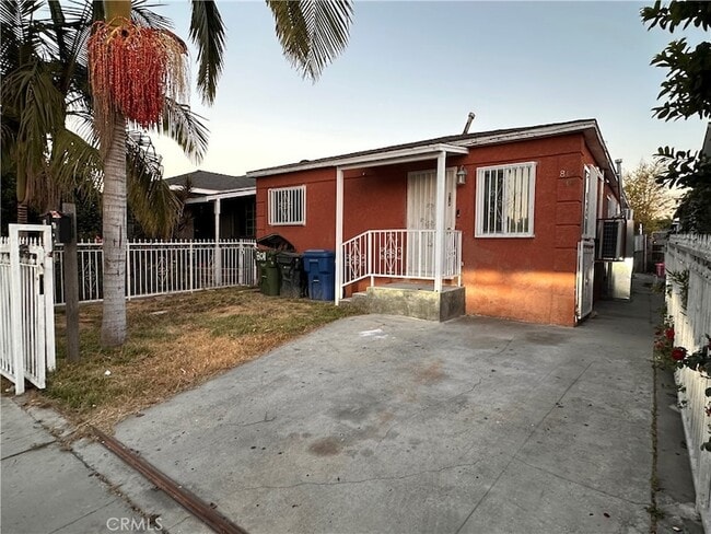Photo - 802 E 111th Dr
