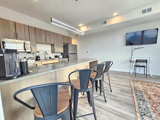 Photo - 501 N Perth St Unit ID1289475P