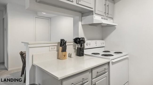 Photo - 1071 Clayton Ln Unit M0509