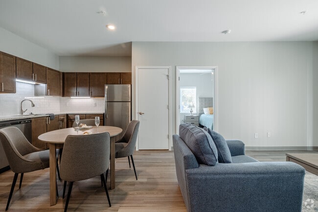 2BR, 2BA - 995SF - Dining Room - Dumont at Delano