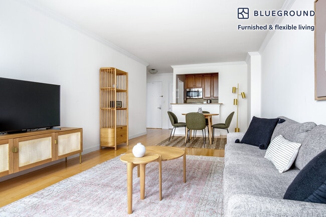 Photo - 60 W 66th St Unit FL16-ID459