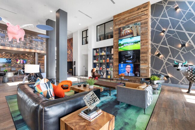 Photo - 711 W Broadway Rd Unit ID1366983P