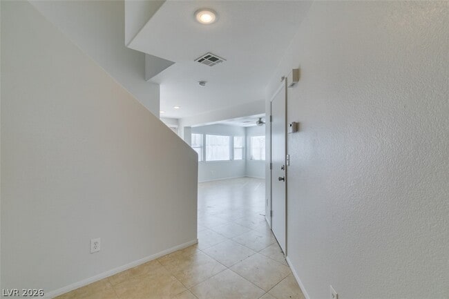 Photo - 868 Blue Rosalie Pl
