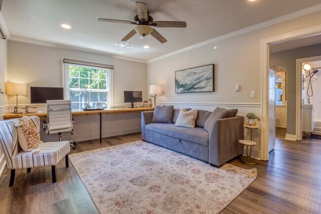 Building Photo - 214 Ave F Unit ID1324059P