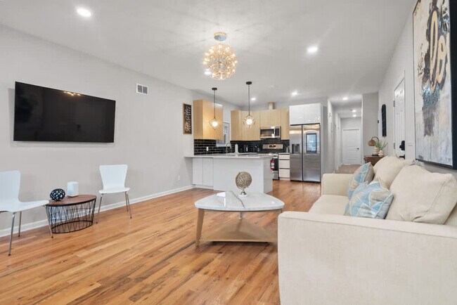 Photo - 84 Logan Ave Unit SI FL2-ID1550138P