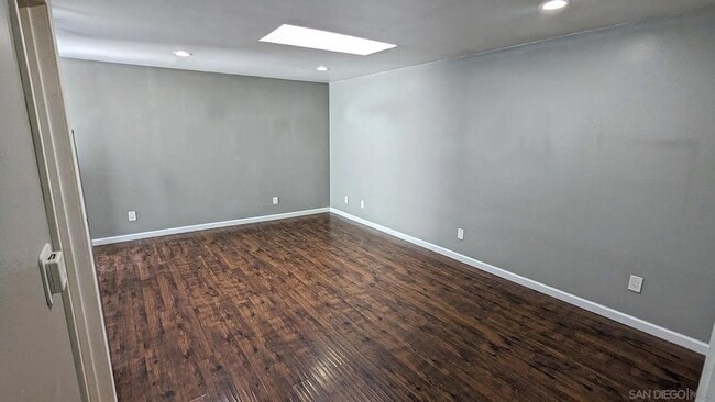 Photo - 3645 Meade Ave