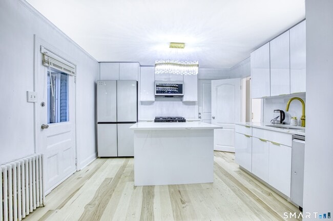 Photo - 115 Wilton Rd