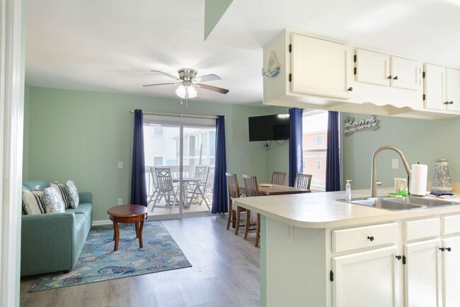 Building Photo - 608 Carolina Beach Ave S Unit SI ID1302636P