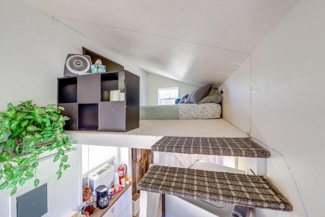 Building Photo - 445 Hansen Ln Unit SI ID1604738P