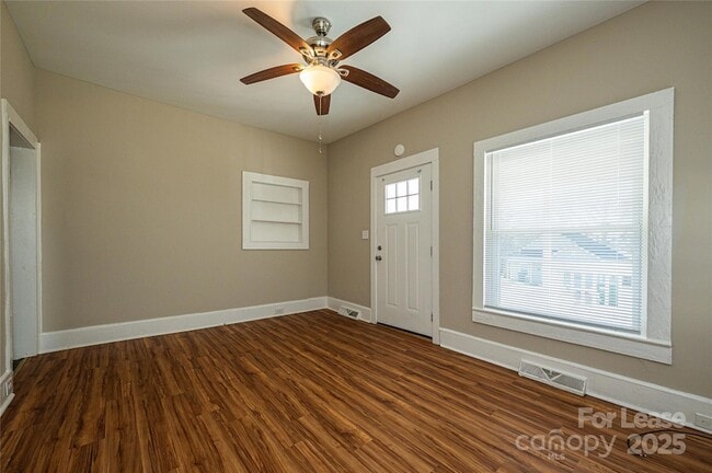 Photo - 103 E Louisiana Ave