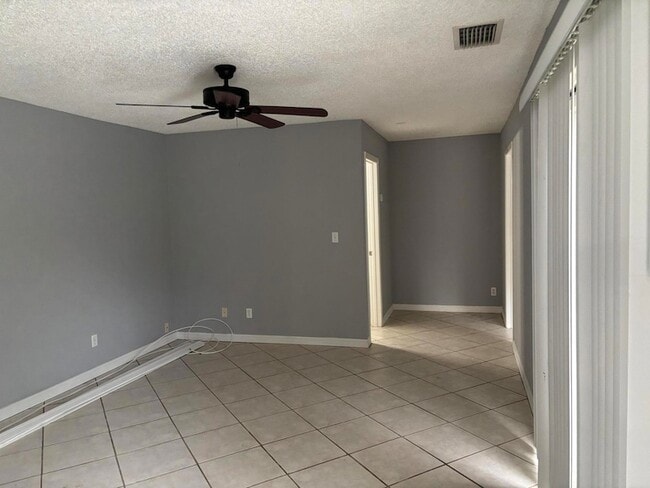 Photo - 352 Prestwick Cir
