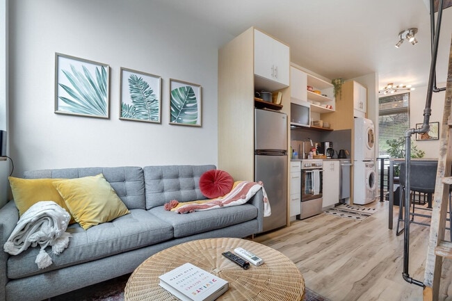 Building Photo - 3843 20th Ave SW Unit ID1035939P