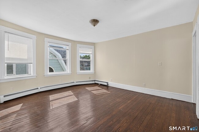 Photo - 40-44 Vine Street Unit 3