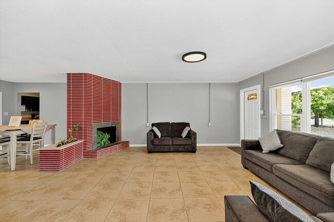Photo - 324 Avenida Madera Unit SI ID1578359P