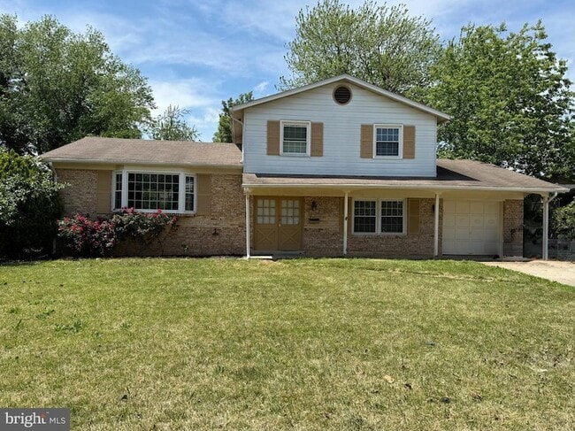 Building Photo - 7905 Esther Dr