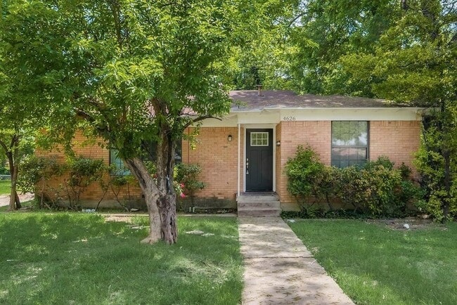 Building Photo - 4626 Utah Ave