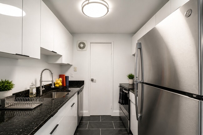 Kitchen - Southwind Apartments