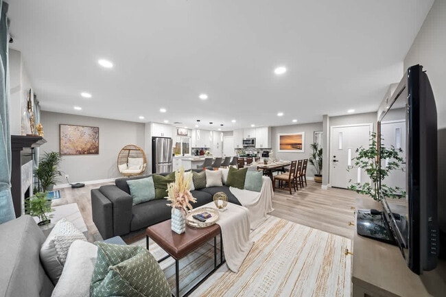 Building Photo - 9827 San Diego St Unit SI ID1465009P