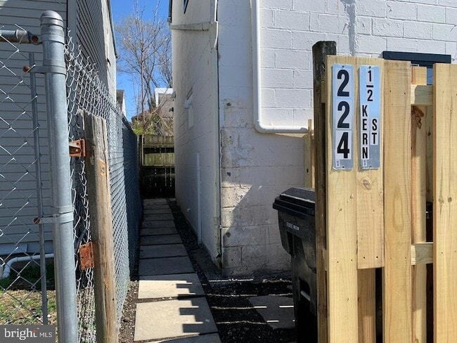 Photo - 224 1/2 Kern Street Unit 224 1/2