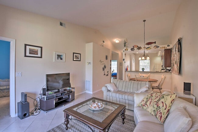 Building Photo - 5293 Dixie Dr Unit SI FL2-ID1546039P
