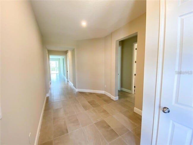 Photo - 16125 Parkwyn St
