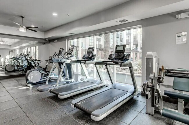 Photo - 2901 Indiana St Unit ID1289464P