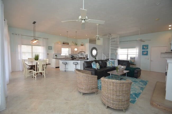 Photo - 62 Moody Dr Unit ID1261613P