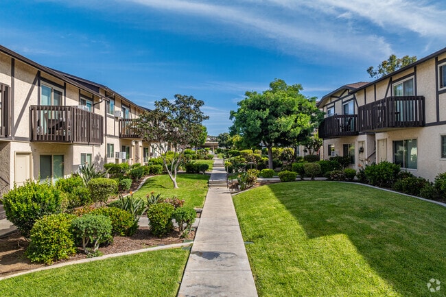 Alternative View - WINDSOR MANOR I