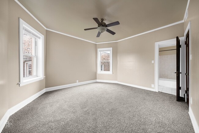 Photo - 7751 S Saginaw Ave Unit 3