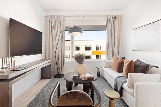 Building Photo - 102 Mill Rd Unit SI FL2-ID1380129P