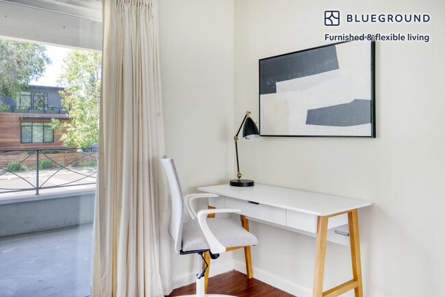 Photo - 837 Cowper St Unit FL1-ID1016