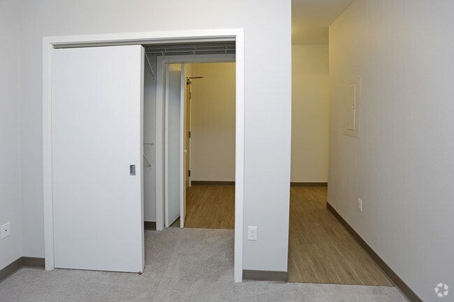Studio, 1BA - 504 SF - Residence at Discovery Square