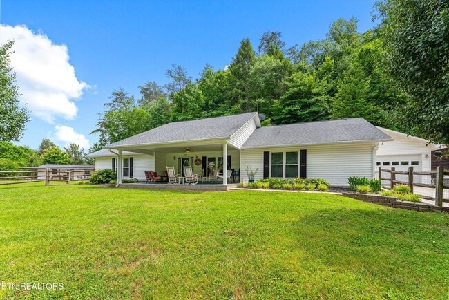 Photo - 519 Country Oaks Dr