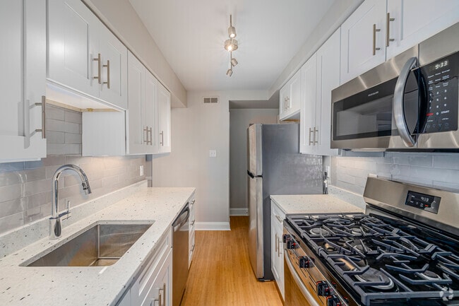 2BR, 1 BA. - 910 SF - Kitchen - Malvern Manor Apartments