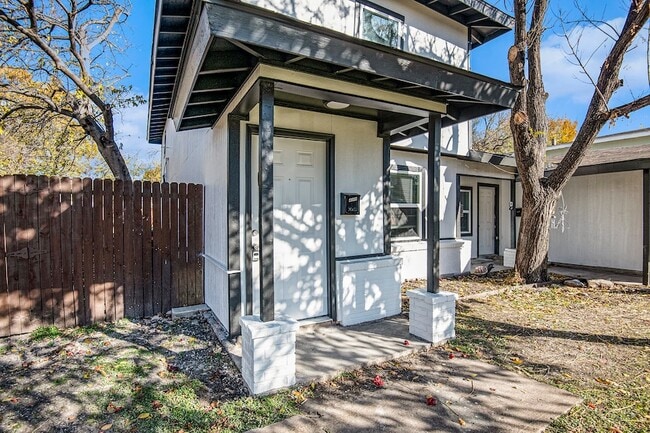 Photo - 408 Dawson Cir