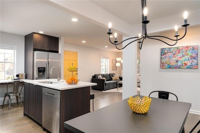 Photo - 799 Verner St NW