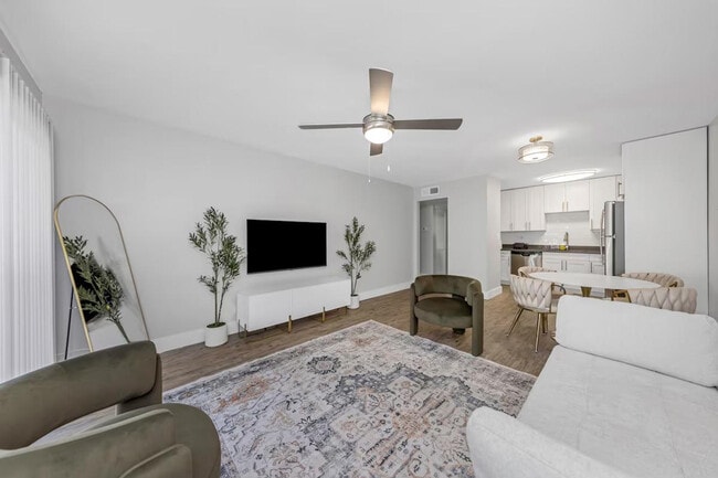 Photo - 4355 FL-60 Unit ID1369909P