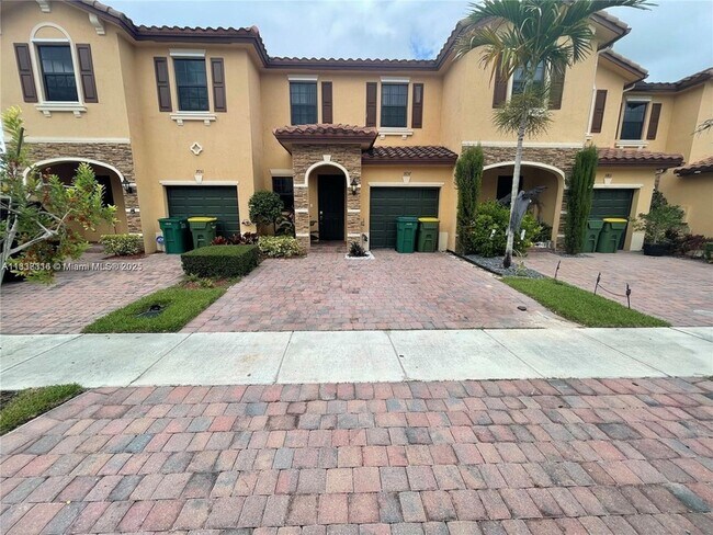 Building Photo - 3757 SE 2nd Dr