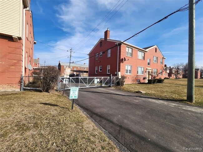 Photo - 20248 Schaefer Hwy