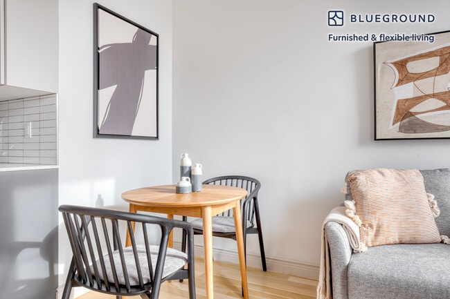 Photo - 371 E 10th St Unit FL6-ID1044