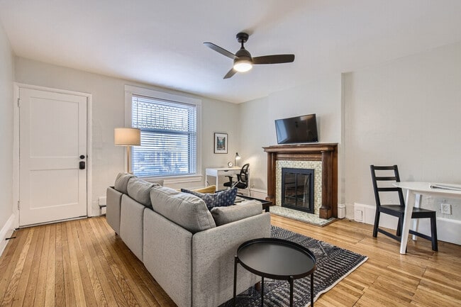 Photo - 1240 York St Unit ID1026273P