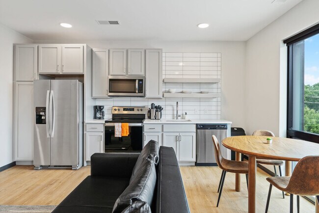 Photo - 423 E Michigan St Unit ID1026475P