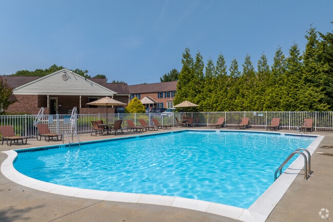 Pool - Severgn Apartments