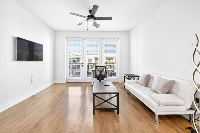 Photo - 1116 Gramercy Ln Unit ID1317850P