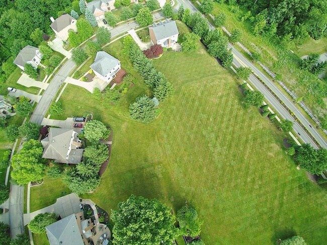 Photo - 120 Middleground Pl
