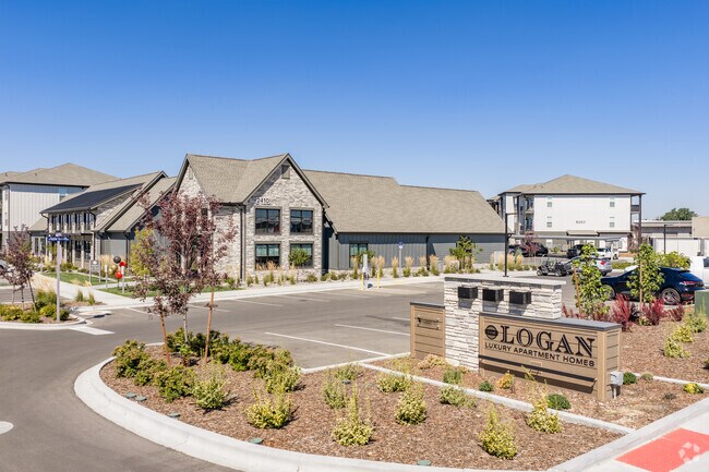 Building Signage - The Logan Luxury Apartments
