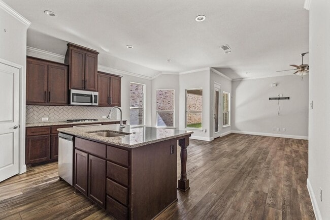 Photo - 705 Boardwalk Way